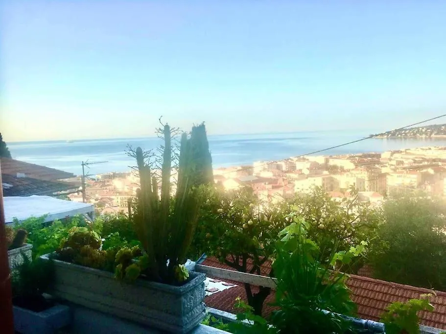 Chalet Bellevue Menton 0*,